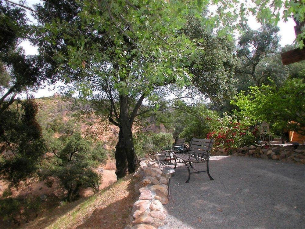 ג'וליאן Wikiup Hummingbird Hotel מראה חיצוני תמונה